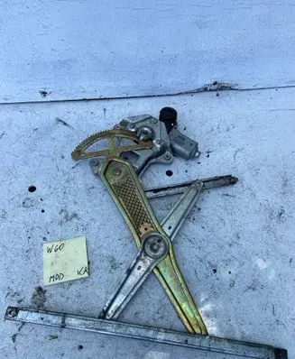 Toyota Yaris Front door window regulator with motor 8572052040