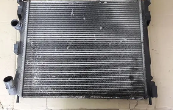 Renault Clio II Coolant radiator 870186L