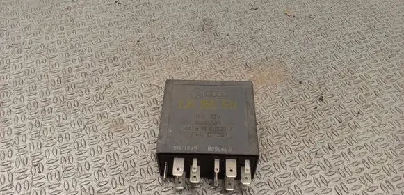 Volkswagen PASSAT B5.5 Window wiper relay 1J0955531