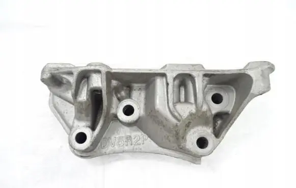 Engine mount bracket