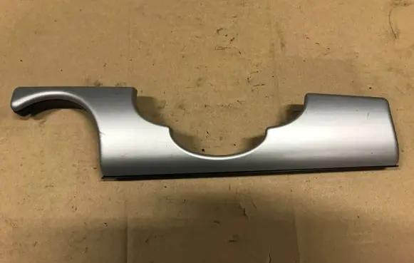Dashboard glove box trim