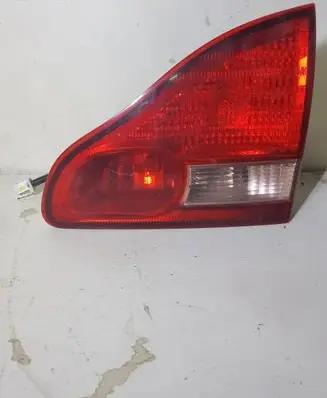 Toyota Avensis Verso Tailgate rear/tail lights 4441