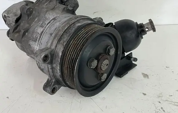 BMW 7 E65 E66 Power steering pump LH2110860