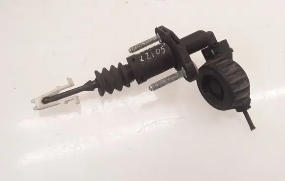 Opel Vectra C Clutch master cylinder 24412669