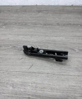 Audi Q3 8U Seat belt adjustment rail 3C8857819