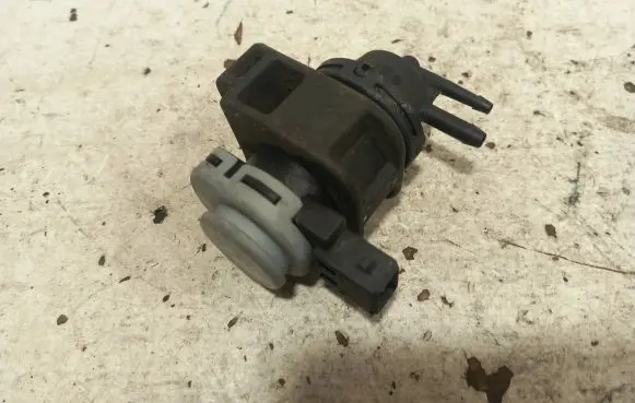 Nissan X-Trail T31 Turbo solenoid valve 8200575400