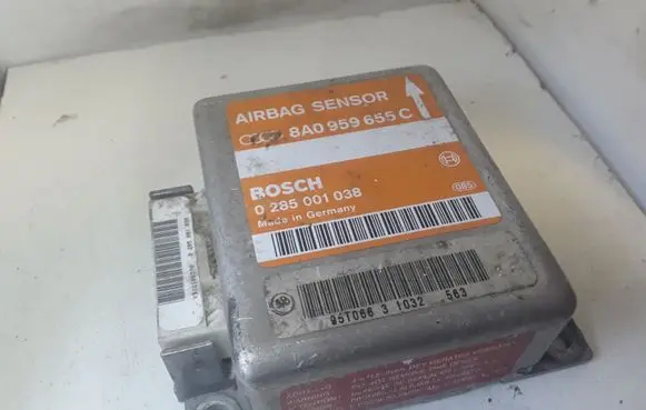 Audi A4 S4 B5 8D Airbag control unit/module 8A0959655C 0285001038
