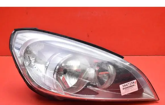 Volvo V60 Headlight/headlamp 89905470