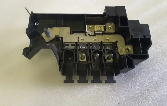 Mercedes-Benz A W177 Fuse module A1775404307 M24230