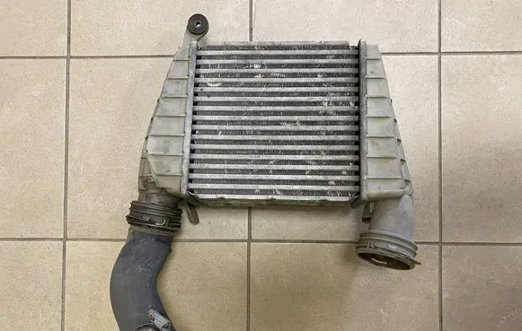 Volkswagen Phaeton Intercooler radiator 8805378