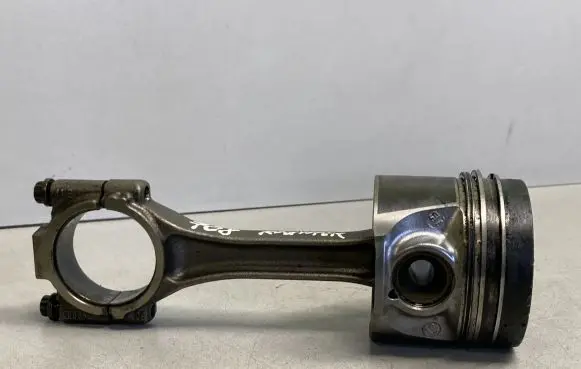Skoda Roomster (5J) Piston with connecting rod