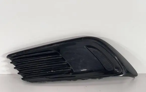 Toyota Auris E180 Front fog light trim/grill 8148202580