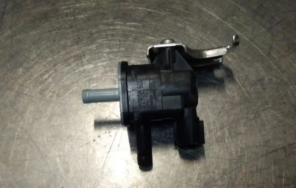 Toyota Prius (XW30) Turbo solenoid valve 9091012276 1362007010
