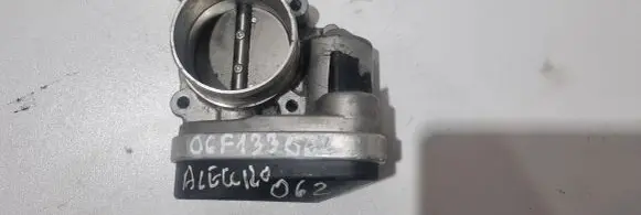 Volkswagen Golf V Throttle valve 06f133062