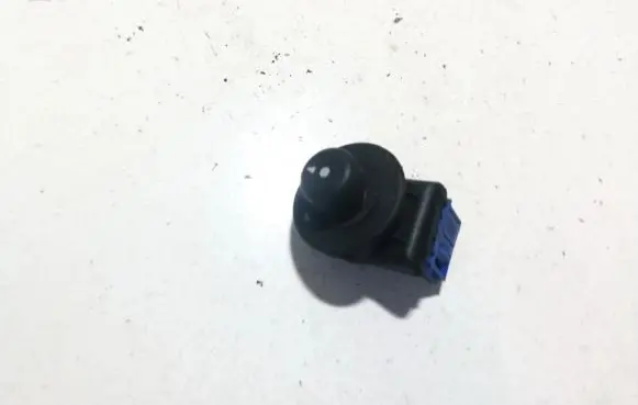 Citroen Xsara Picasso Wing mirror switch 185526
