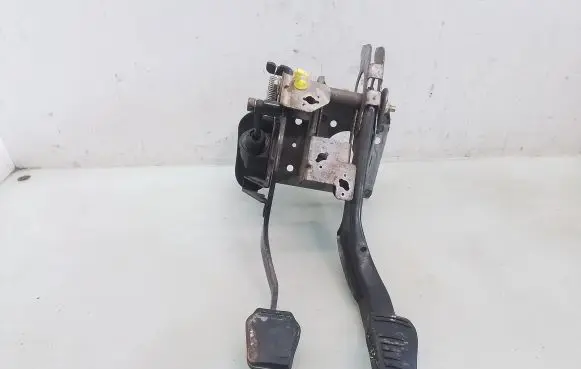 Mazda 2 Pedal assembly 