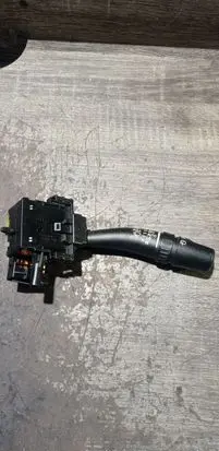 KIA Carnival Wiper control stalk 3613P0