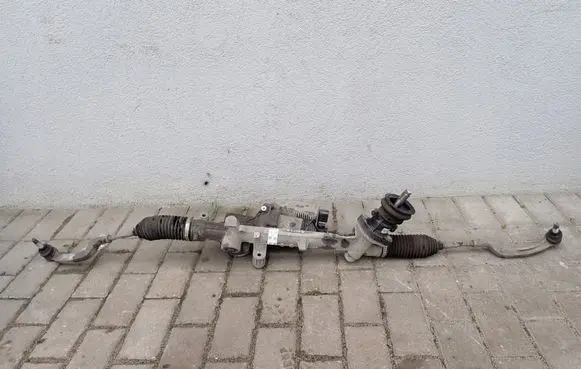 Infiniti Q30 Steering rack 