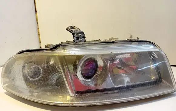 Audi A4 S4 B5 8D Headlight/headlamp 20A005C2 89300395