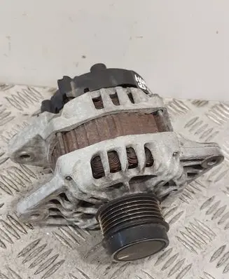 Hyundai i20 (PB PBT) Generator/alternator 2610164 373002B700 135V90A
