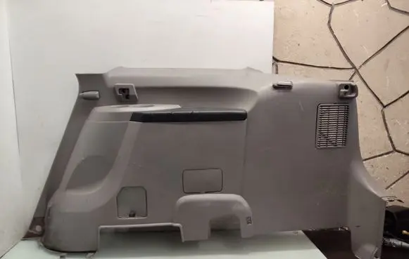 Mitsubishi Grandis Trunk/boot lower side trim panel 