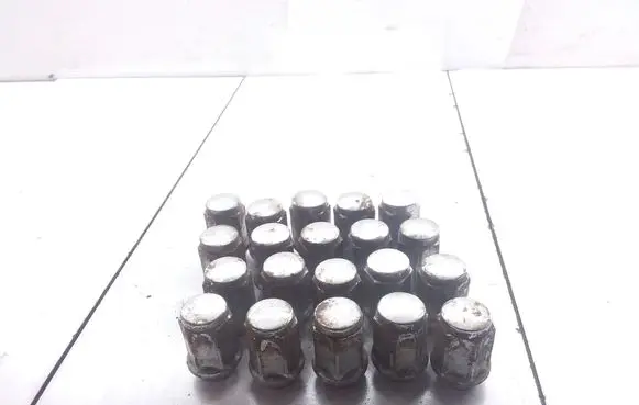 KIA Sorento Nuts/bolts 