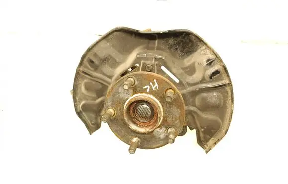 Front wheel hub