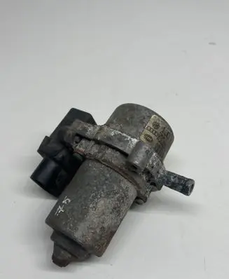 Volkswagen Golf IV Vacuum pump 1J0612181B 00857100 00857000