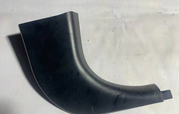BMW M6 Foot area side trim 51437008928