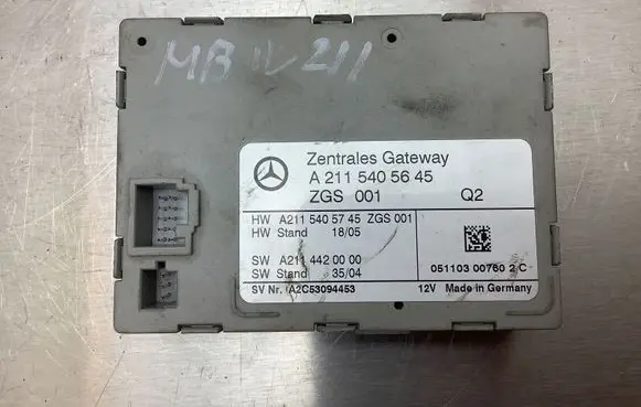 Mercedes-Benz E W211 Gateway control module A2115405645 A2114420000 A2115405745