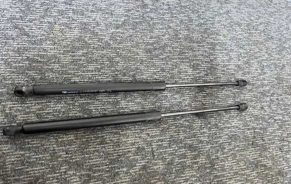 Renault Megane IV Tailgate/trunk strut/damper 844309685R 844308399R 7000210580A0