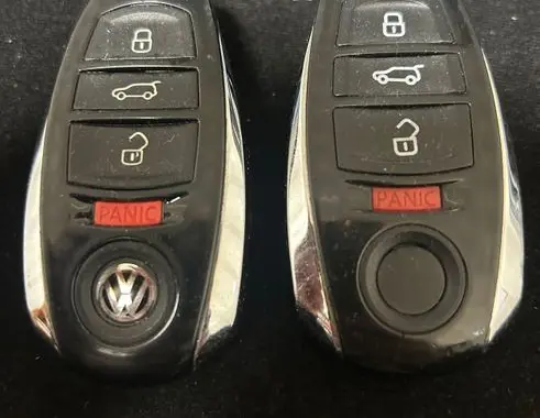 Volkswagen Touareg II Ignition key/card 
