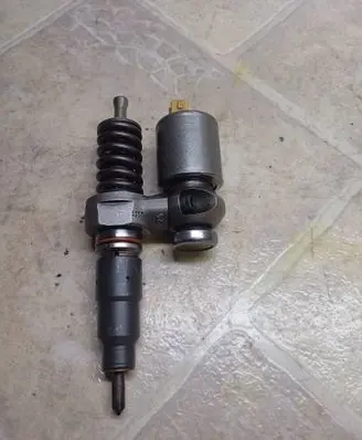 Land Rover Discovery Fuel injector BEBE2A01001 02127AV MSC000030