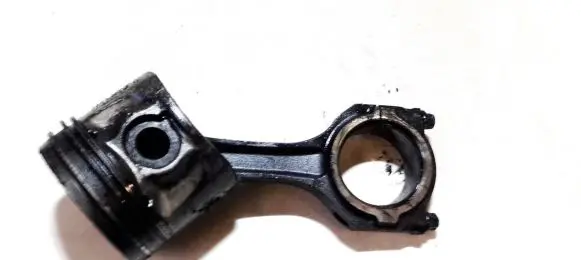 Ford Fiesta Piston with connecting rod