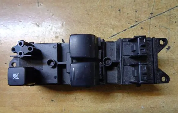 Mitsubishi Space Star Electric window control switch 8608A241 2513T14AN