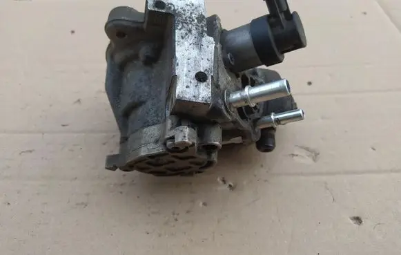 Ford Fiesta Fuel injection high pressure pump 9688499680