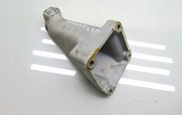 SsangYong Rodius Engine mounting bracket A67122317041