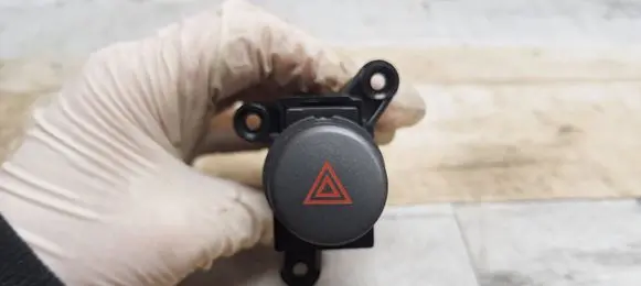 Hazard light switch