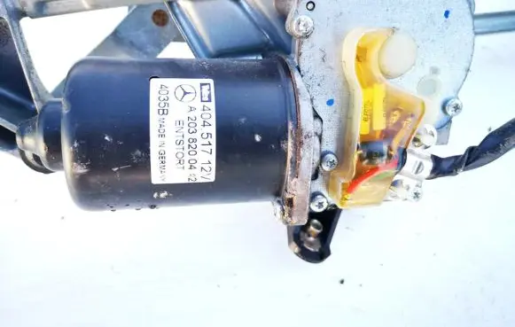 Mercedes-Benz CLK A209 C209 Wiper motor 40451712V A2038200442