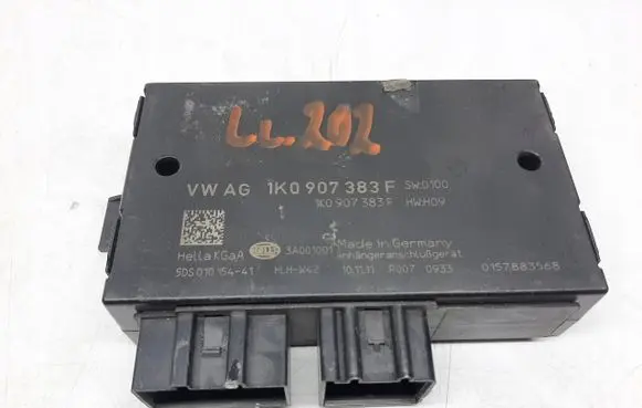Skoda Superb B6 (3T) Tow bar trailer control unit/module 1K0907383F