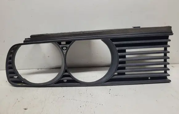 Under headlight/headlamp trim