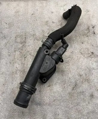 Audi A3 S3 8P Thermostat 038121132G