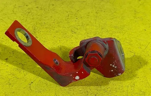 Ford Focus Rear door lower hinge 114KM
