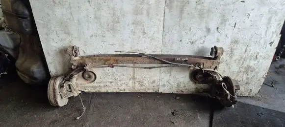 Toyota Sienna XL20 II Rear axle beam 
