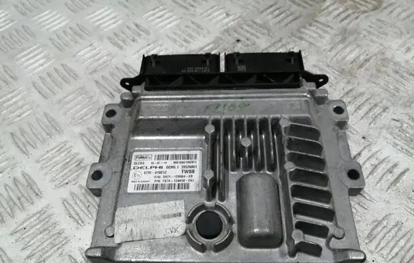 Ford Mondeo MK V Engine control unit/module DS7112B684XB 28526861 FS7A12A650CVJ