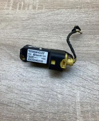 Audi A6 S6 C5 4B Airbag control unit/module 4B0959643B