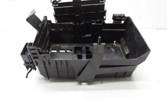 Opel Astra J Battery box tray 13354420