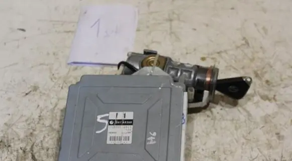 Subaru Legacy Engine control unit/module 22611AK360