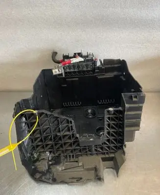 Renault Megane IV Battery box tray 