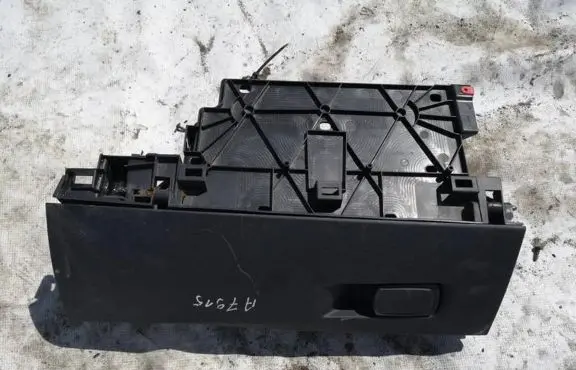 BMW 2 F22 F23 Glove box 931864116 934926705